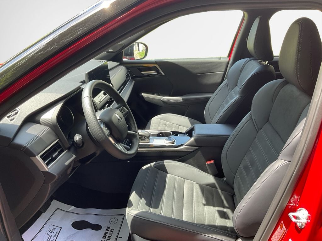2026 Mitsubishi Outlander LE