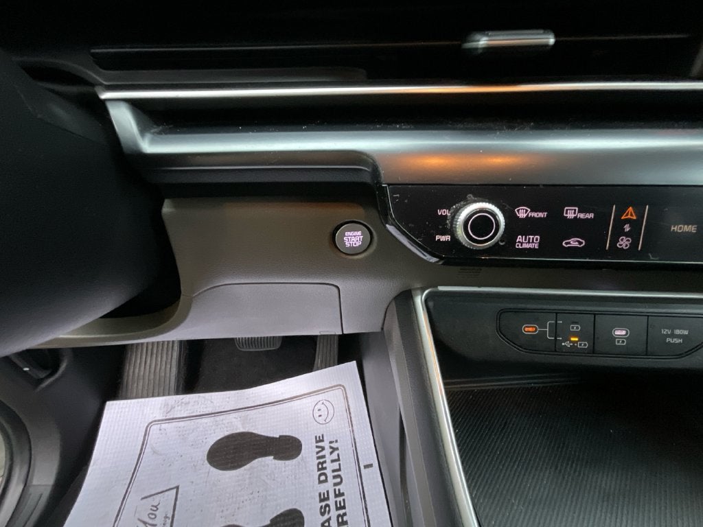 2025 Kia Carnival LXS