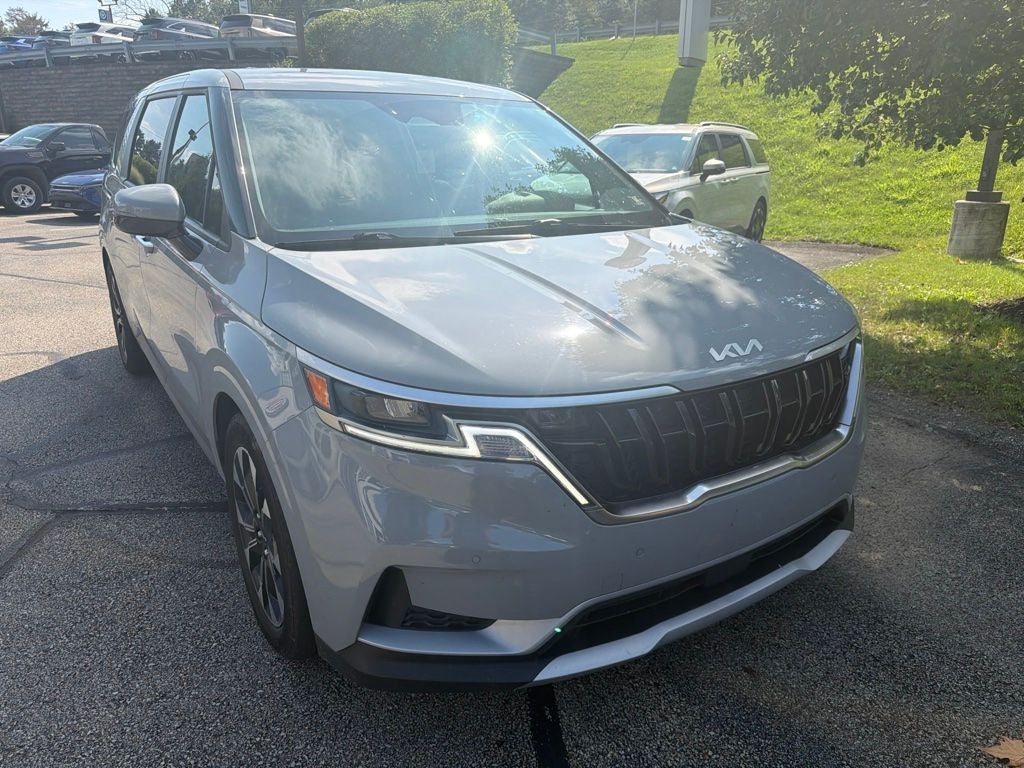 2024 Kia Carnival EX