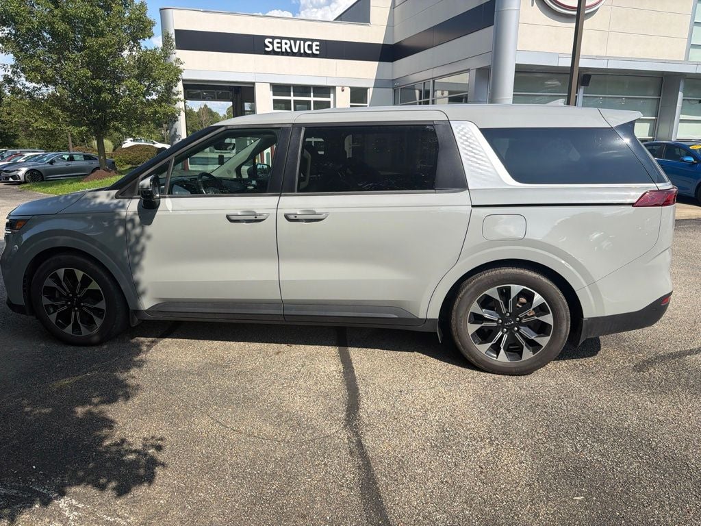 2024 Kia Carnival EX