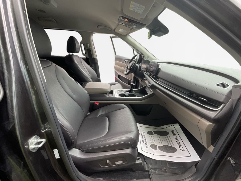 2025 Kia Carnival EX